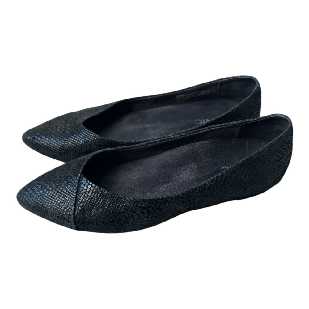 Vionic Cabello Snakeskin Pointed Flats